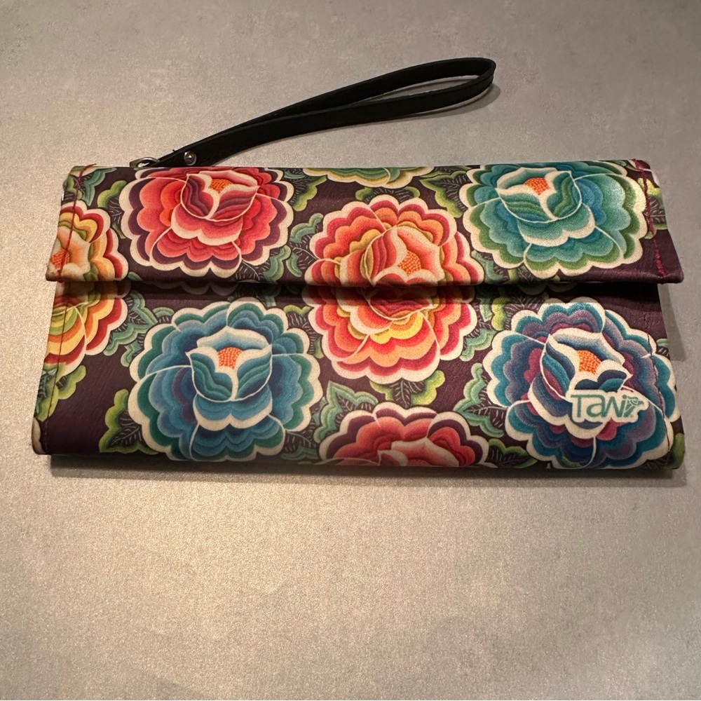 VTG Tawi Mexican Made Colorful Flower Wrislet Clutch -Wearable Art-Dark Romantic